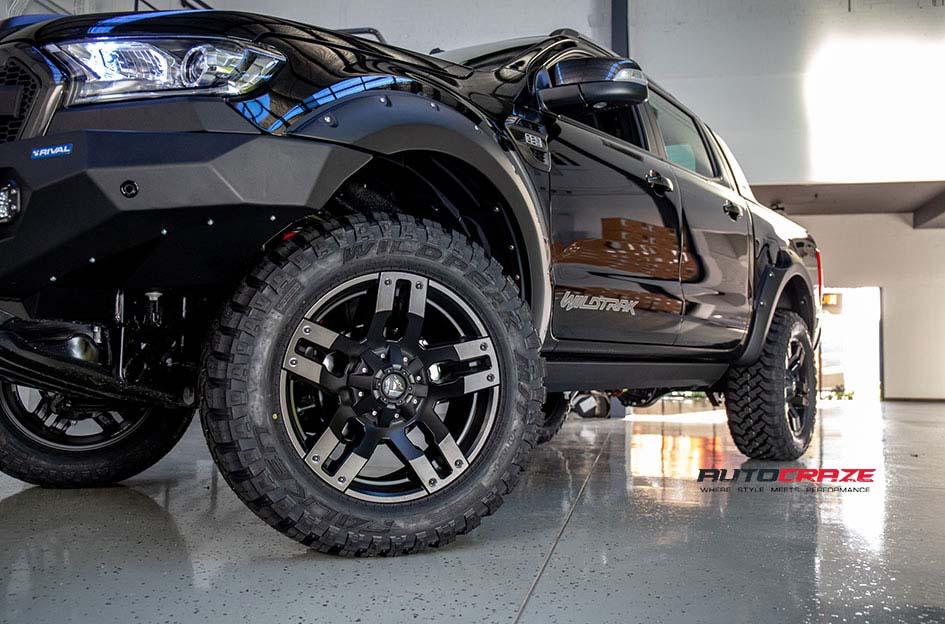 FORD RANGER PUMP MATTE BLACK